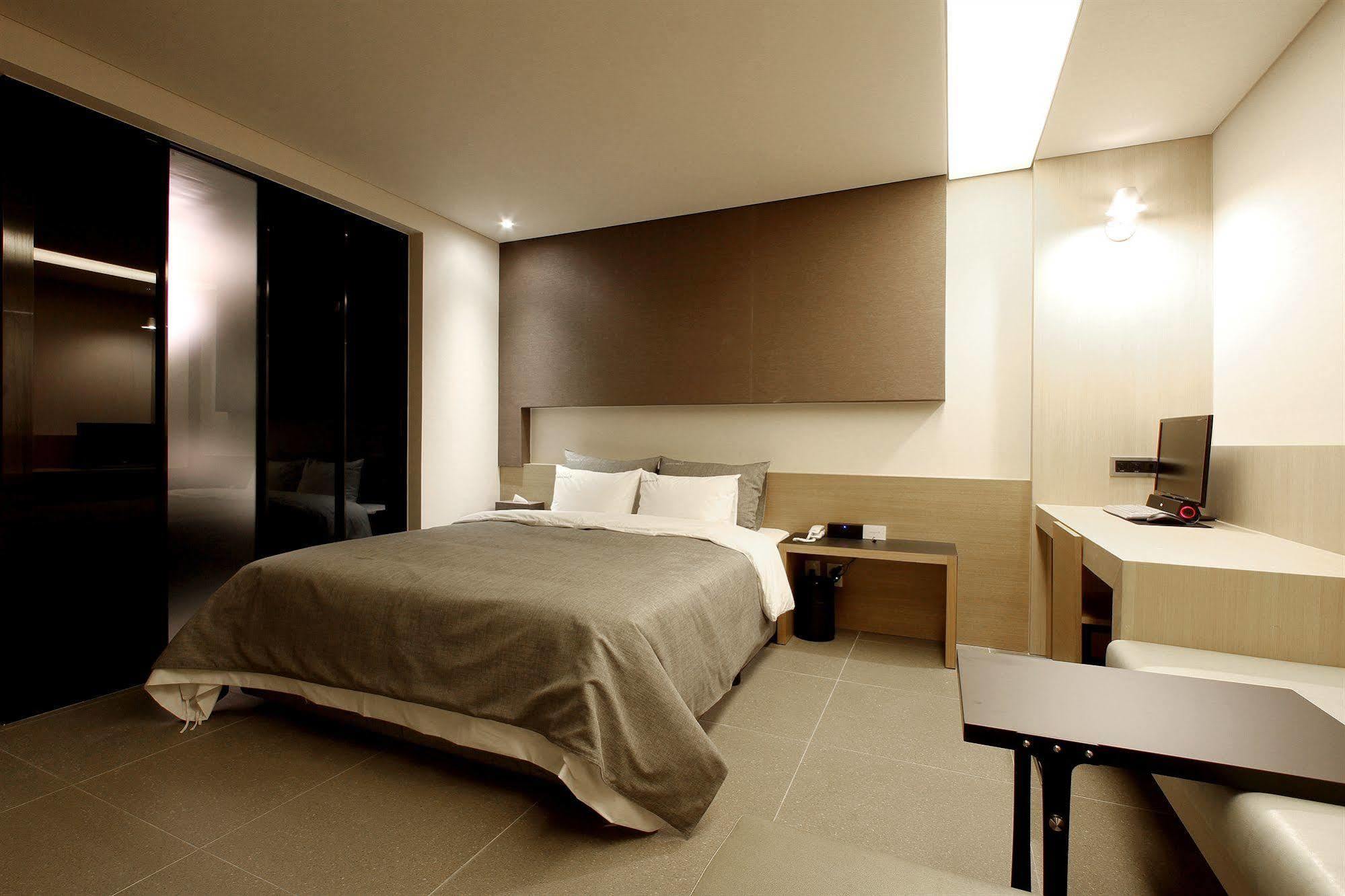 Boutique Hotel K-Oido Siheung Exteriör bild